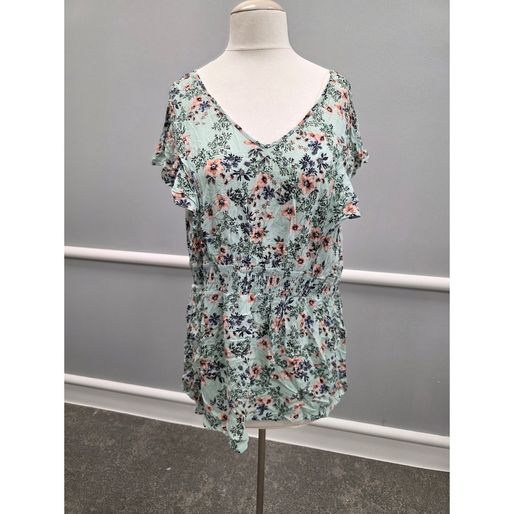 Torrid Women Sage Green Floral Ruffle Sleeve Smocked Waist V-Neck Top Size 2